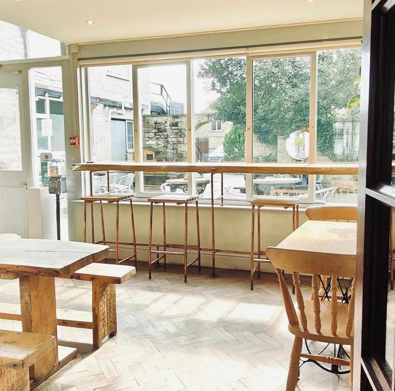 Kings Head Hotel Kirkbymoorside Bagian luar foto